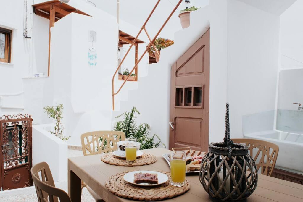 Castlevania- Traditional House In The Castle Naxos City Exterior foto